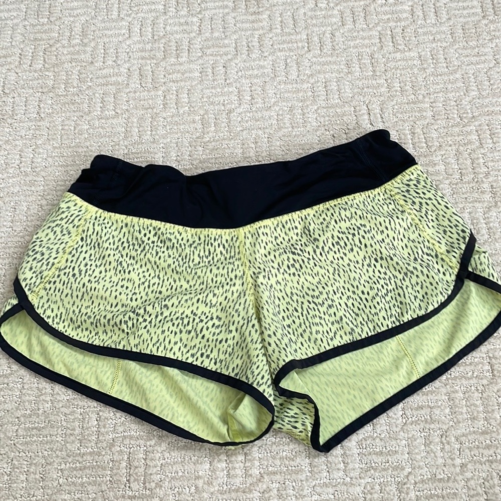 Lululemon speed up low rise shorts size 6